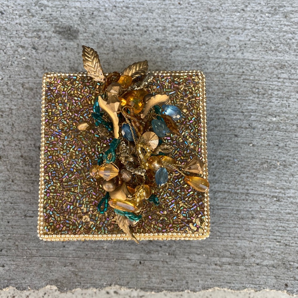 Jewelry box